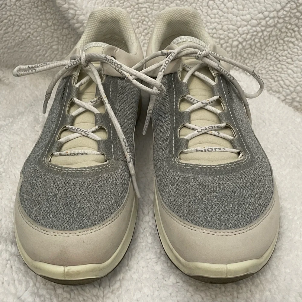 Ecco Biom Fjuel Perforated Athletic Sneaker Women's 41/10 US Gray Ivory